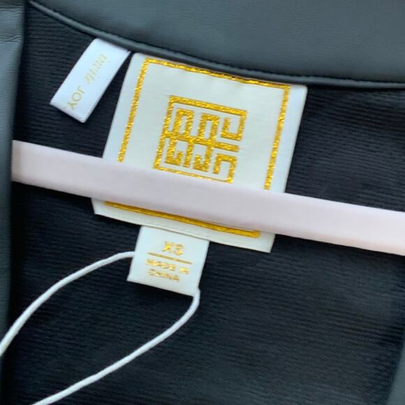 Emily Mccarthy - Coco Cape Top NWT size xs - Picture 8 of 8